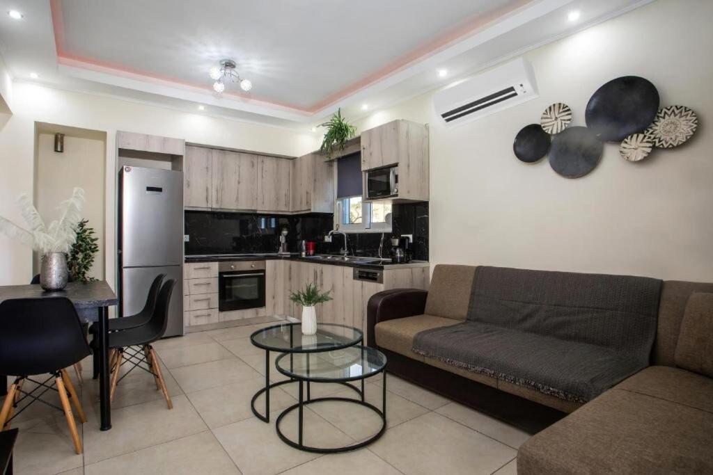 פליראקי Sunny Villa מראה חיצוני תמונה
